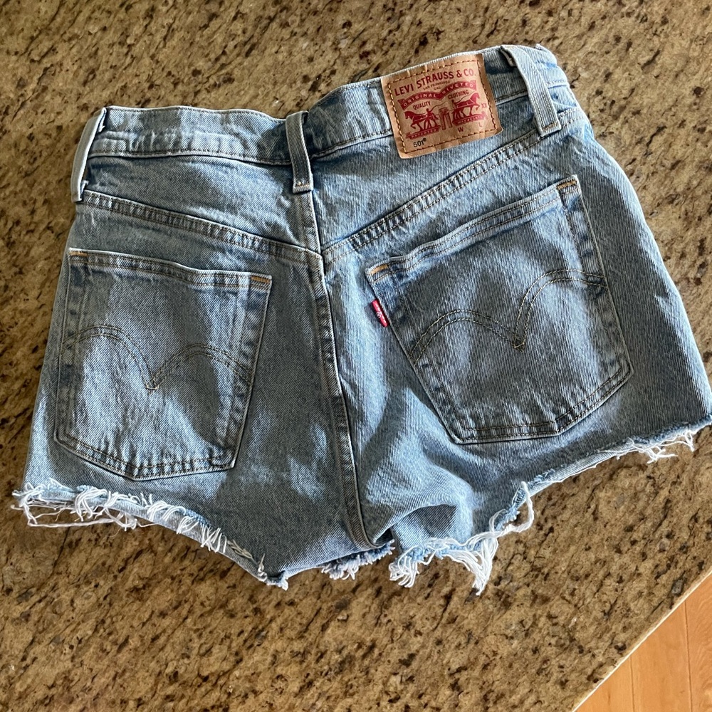 Levi’s 501 high waisted shorts - Picture 2 of 2